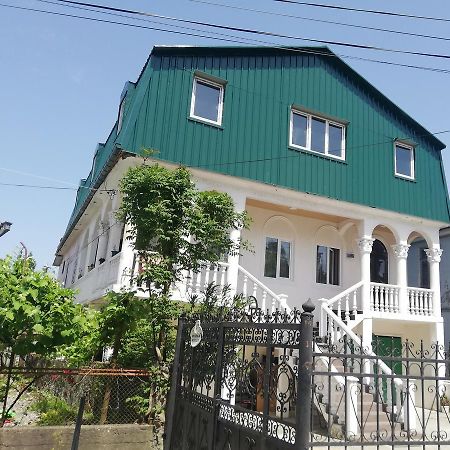 Guest House Quiet Home Batumi Ngoại thất bức ảnh
