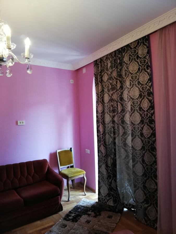 Guest House Quiet Home Batumi Ngoại thất bức ảnh