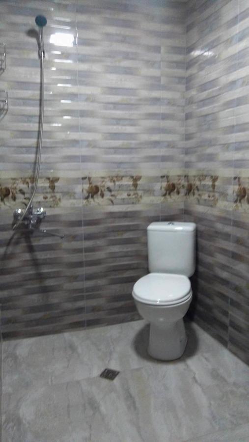 Guest House Quiet Home Batumi Ngoại thất bức ảnh