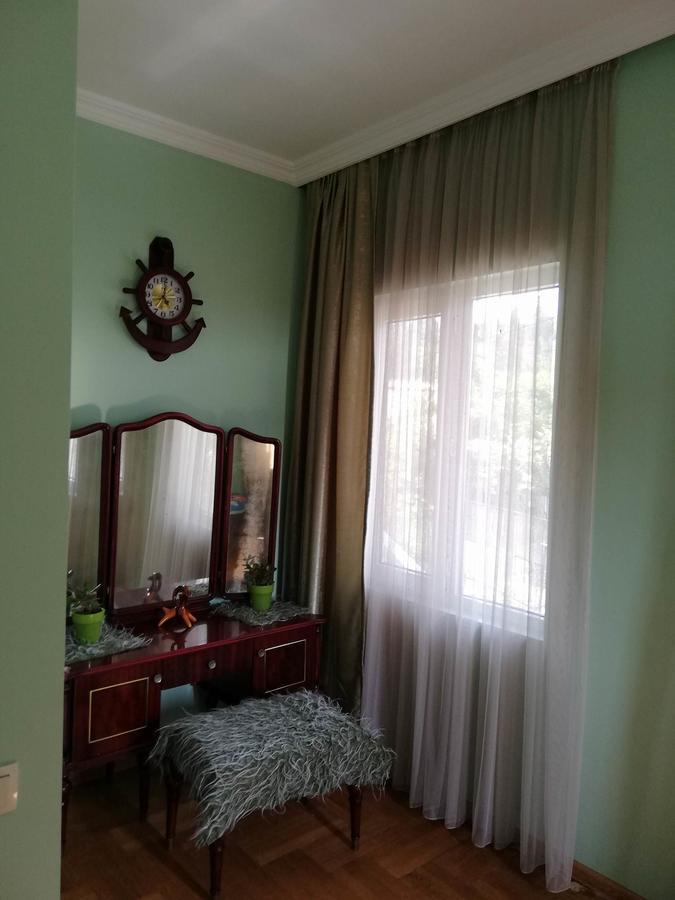Guest House Quiet Home Batumi Ngoại thất bức ảnh