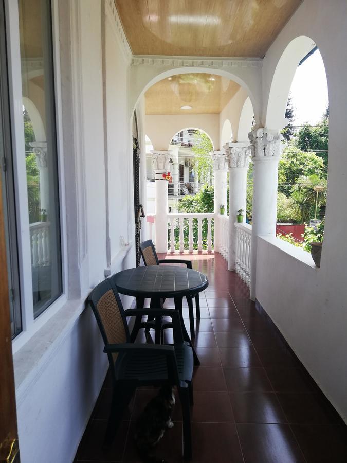 Guest House Quiet Home Batumi Ngoại thất bức ảnh